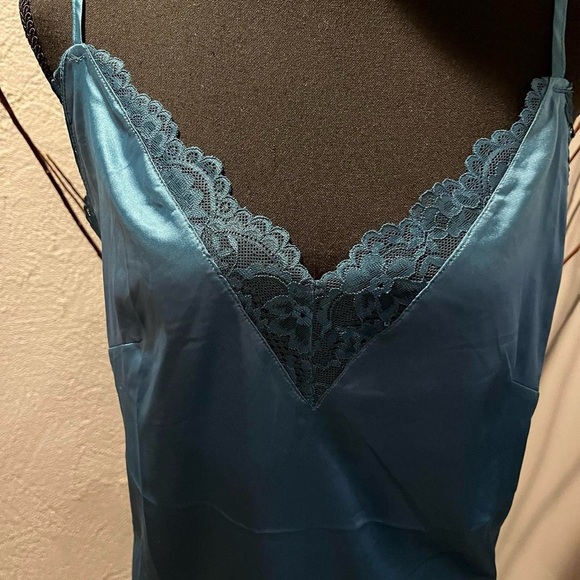 🌼NWT ADORE ME LACE TRIM SILKY TEAL TANK TOP SIZE LARGE🌼 - Picture 2 of 5